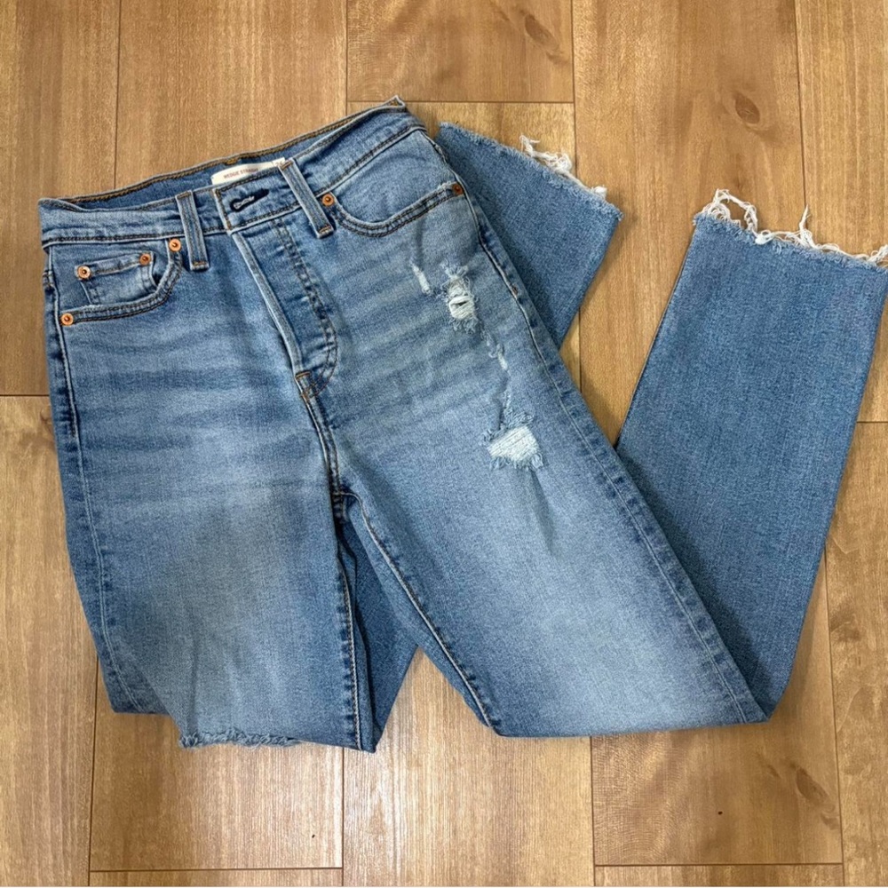 Levi's Wedgie Straight NWOT Size 26